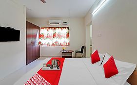 Hotel O J2 Service Apartment